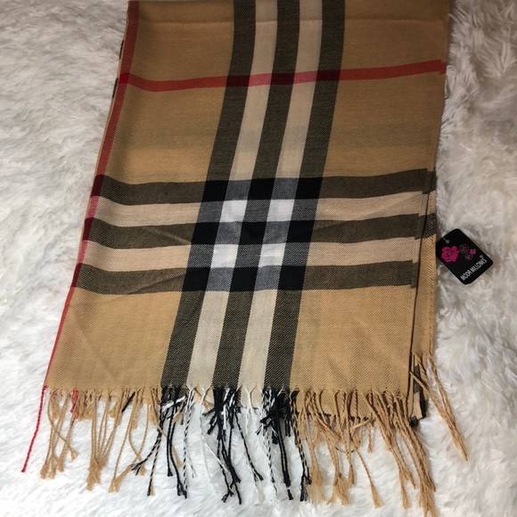 🤎🖤🤍 Moda Millones Women’s Scarf 100% Acrylic 🧣 NWT 🤍🖤🤎 - Picture 1 of 4